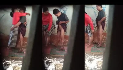 ထမီလှန်ပြီး မတ်တပ်ရပ်ဆွဲ (ချောင်းရိုက်) – မြန်မာအောကား