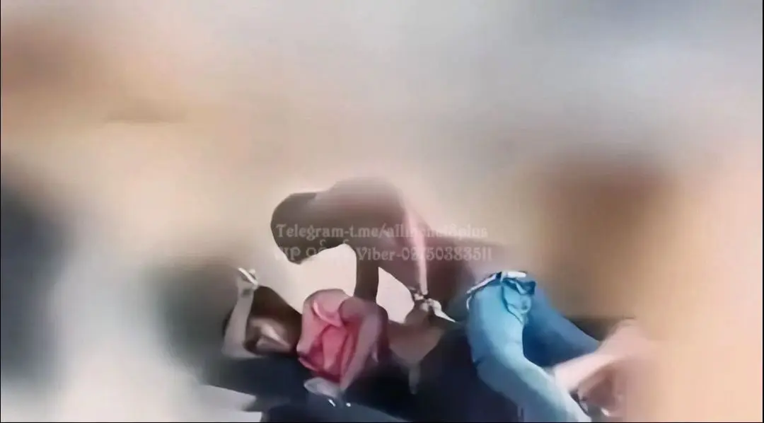ကောင်မလေးကို မှောက်ခုံတီးတာ – Couple Having Sex In The Old Building – မြန်မာအပြာကားသစ်