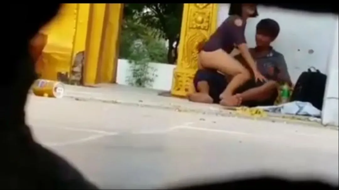 ဘုရားပေါ်မှာကြုံးတဲ့အတွဲ – Teen Couple Having Sex On The Pagoda – မြန်မာအောကားအာခိုက်