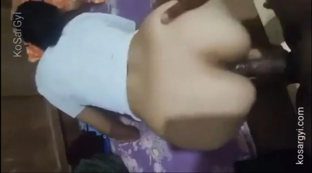 တော်ကီပစ်ပြီး အမုန်းကြုံးတဲ့ဘဲကြီး – Man Who Has Doggy Style Rough Sex With Hot Wife – Myanmar Video