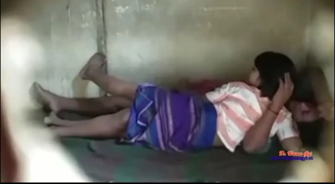 အေးရာအေးကြောင်း ခိုးစား – Myanmar Couple Rough Sex In The Old House – Myanmar Porn Archive
