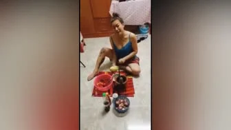 အန်တီကြီးက အကုန်ကျွေးတာ တအားကောင်း – နောက်ဆုံးထွက်လိခ်ကားများ