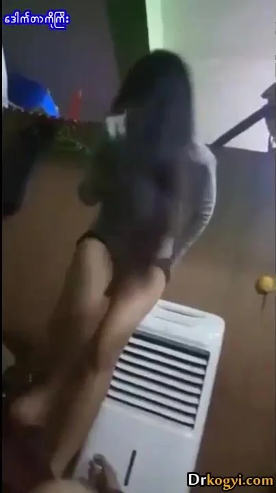 အိမ်တွင်းဖြစ် ကိုယ်တိုင်ရိုက် လေး – Myanmar Porn Archive